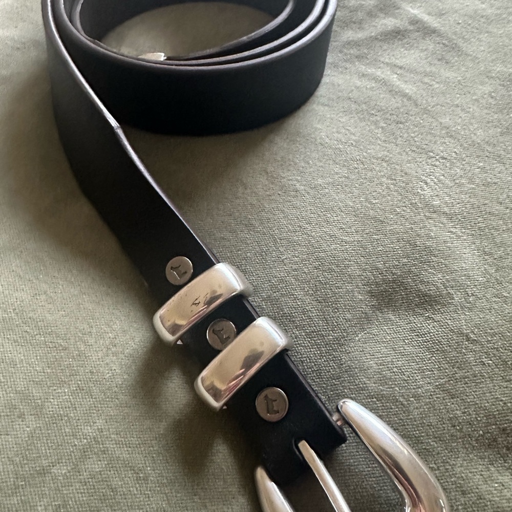 Black Leather Women’s Belt
